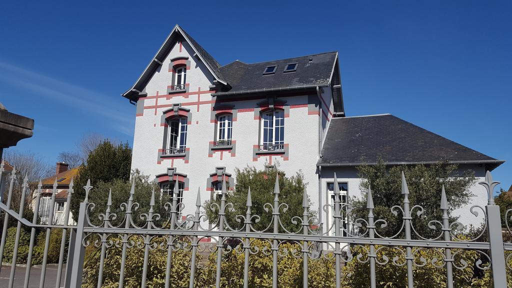 Le Manoir D'A Cote Hotel Courseulles-sur-Mer Exterior foto